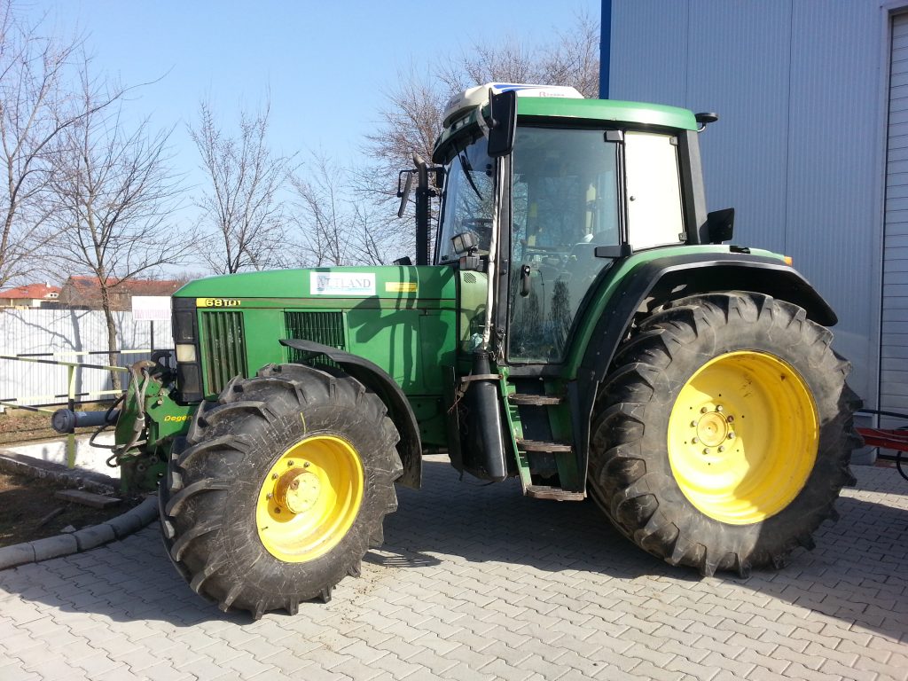 John Deere 6810 mezőgazdasági vontató