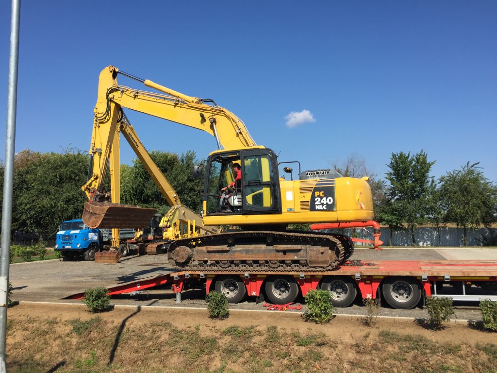 Komatsu PC 240NLC -8 lánctalpas kotró