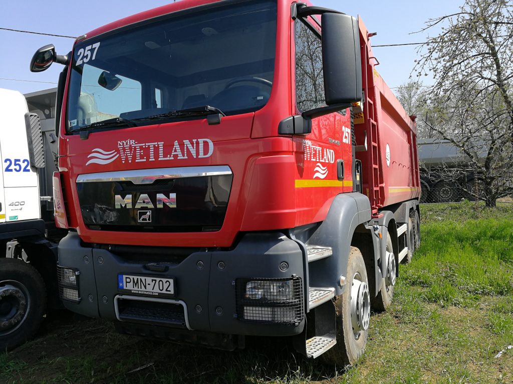 MAN 8x4 billencs