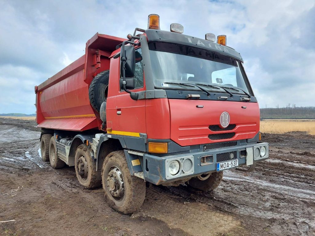 Tatra 8x8 billencs